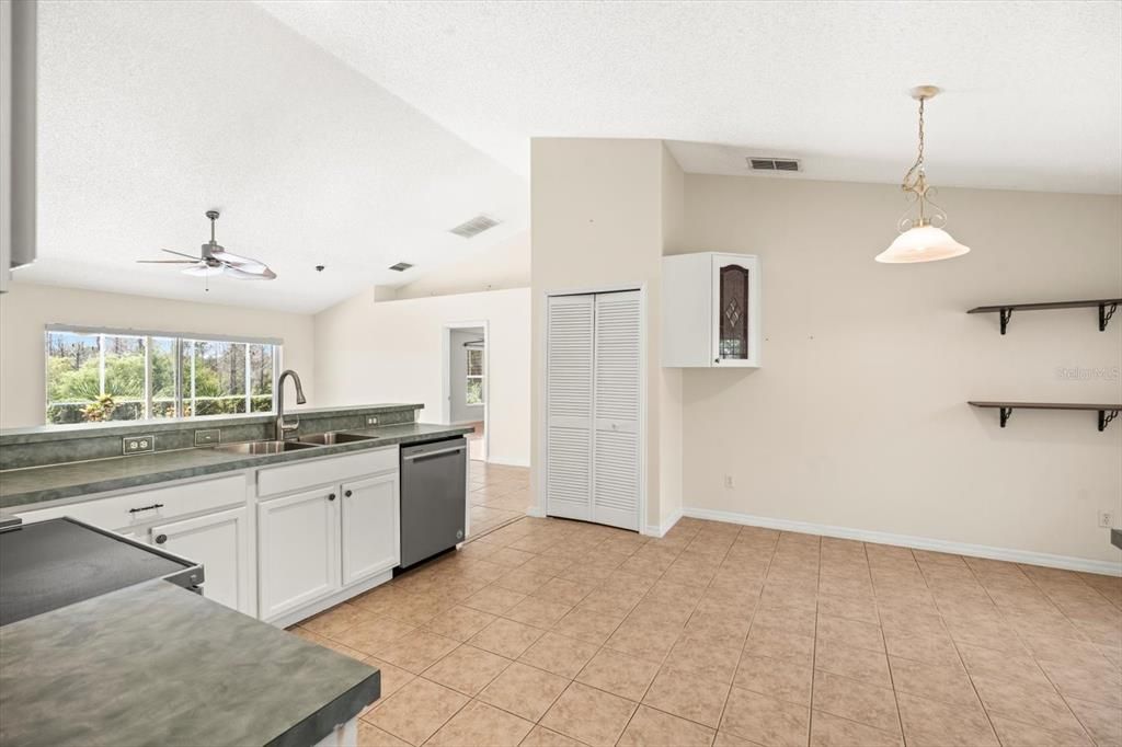 Active With Contract: $415,000 (4 beds, 2 baths, 1827 Square Feet)