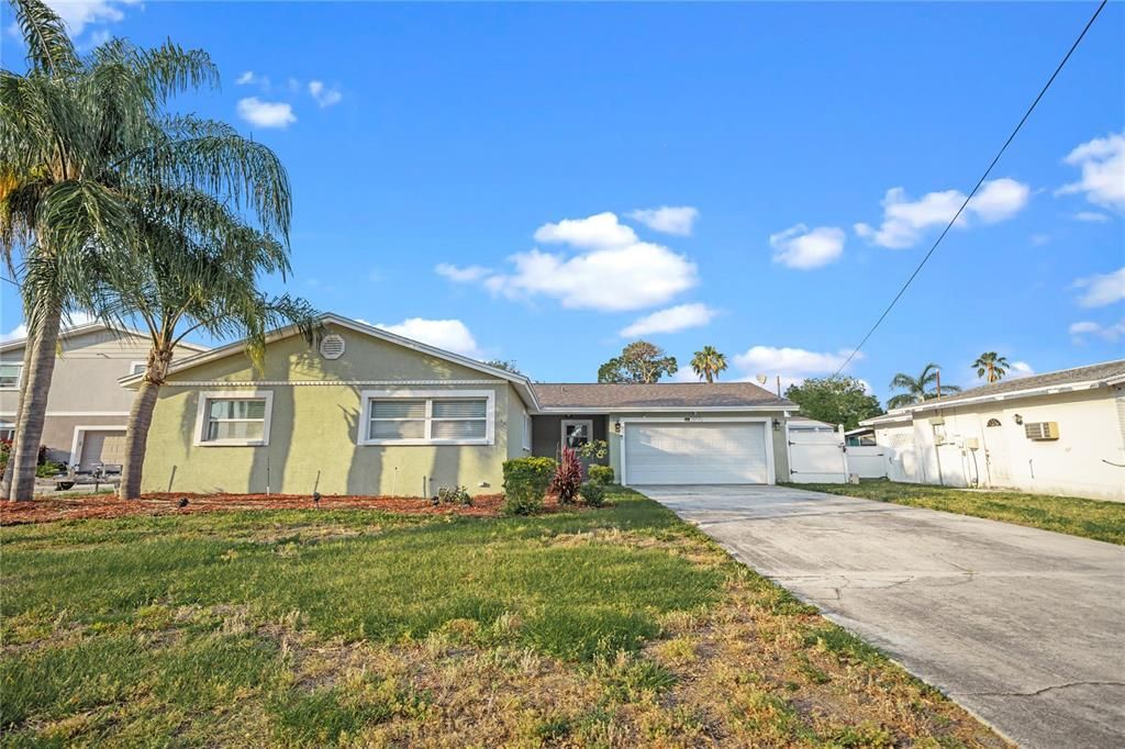 For Sale: $767,000 (3 beds, 2 baths, 1358 Square Feet)