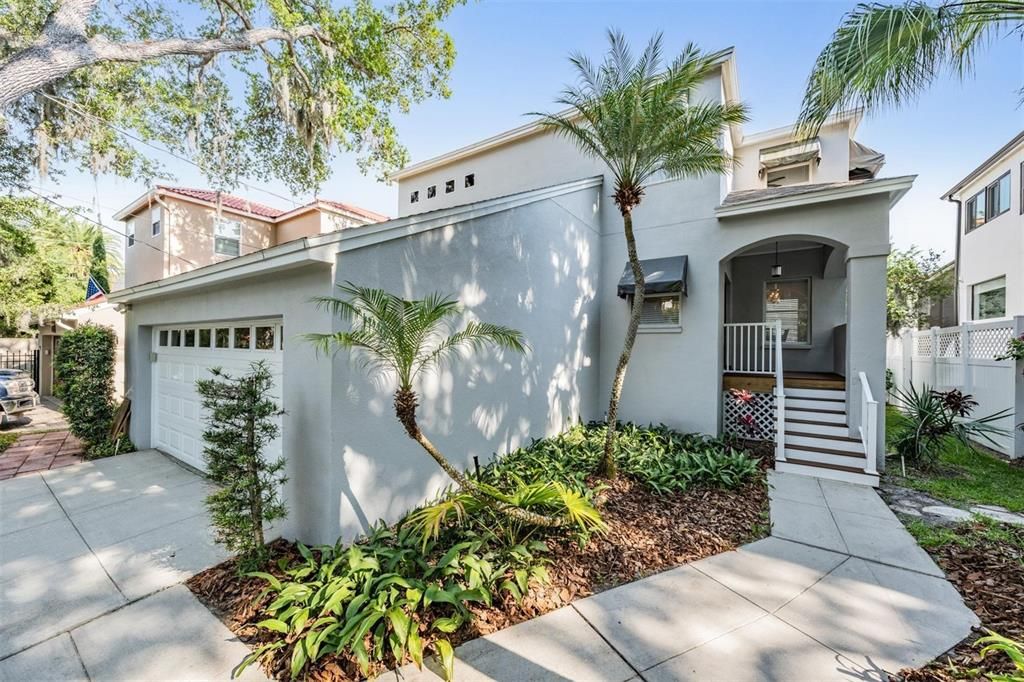 Active With Contract: $799,900 (3 beds, 2 baths, 2458 Square Feet)