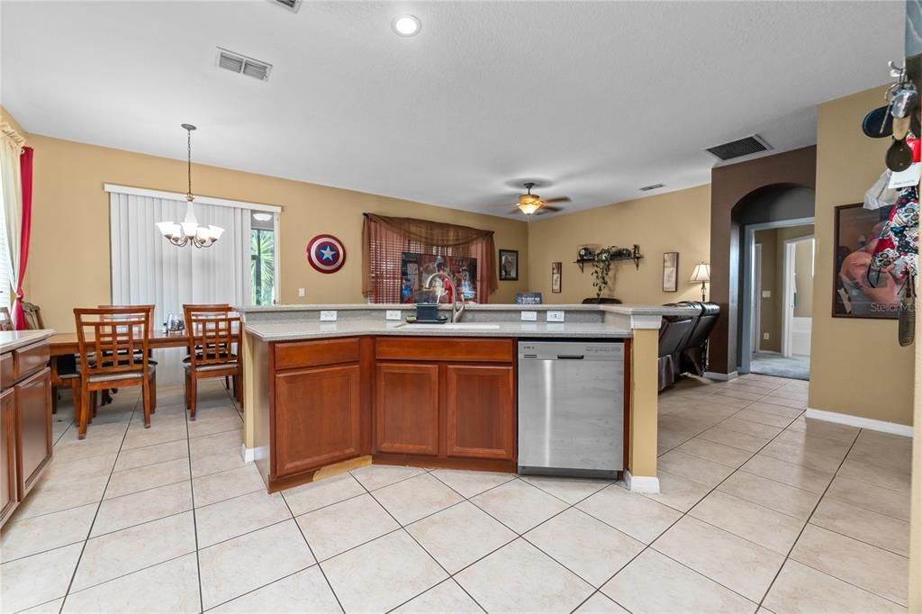 For Sale: $428,000 (4 beds, 2 baths, 2333 Square Feet)