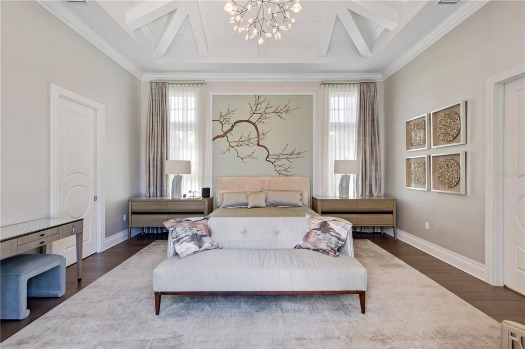 Recently Sold: $7,250,000 (5 beds, 4 baths, 5228 Square Feet)