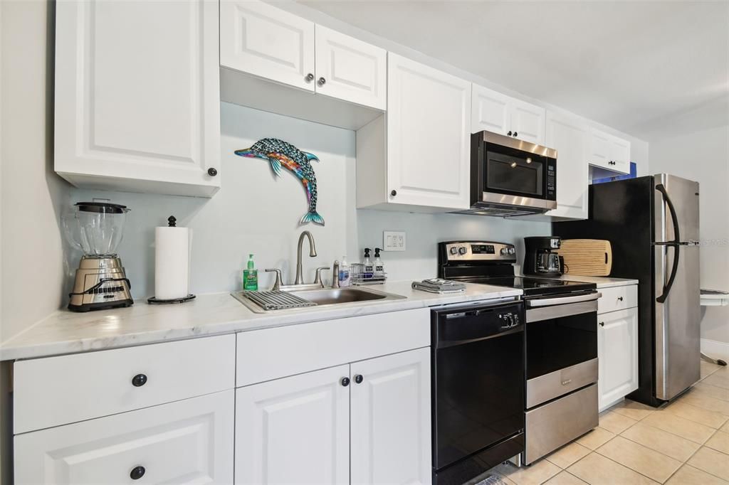 For Sale: $379,999 (3 beds, 2 baths, 1154 Square Feet)