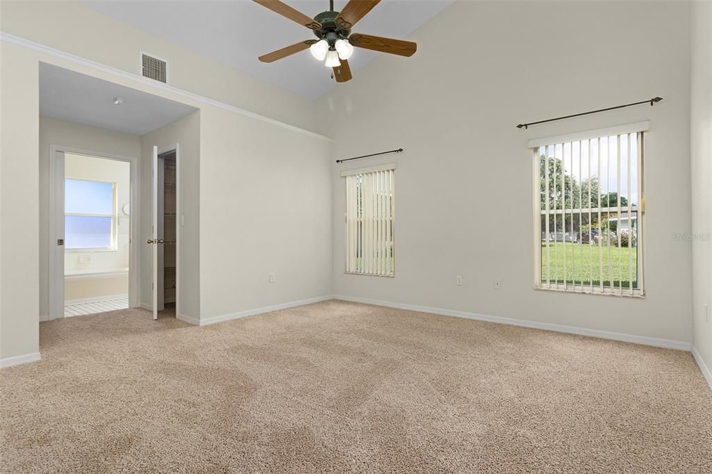 Active With Contract: $2,300 (3 beds, 2 baths, 1641 Square Feet)