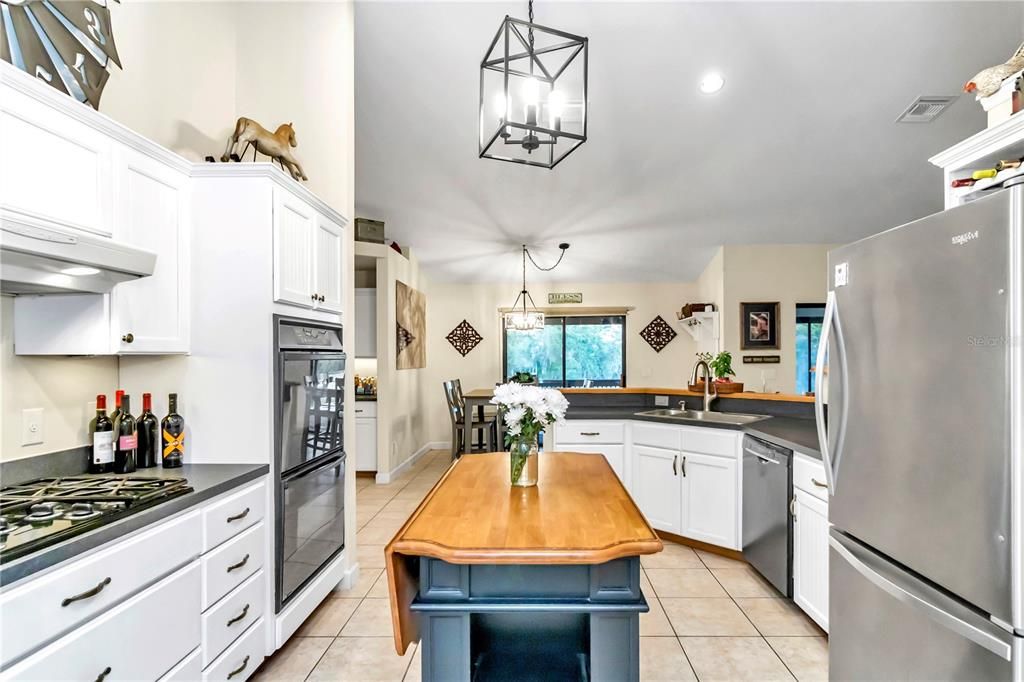 For Sale: $674,900 (4 beds, 2 baths, 1769 Square Feet)
