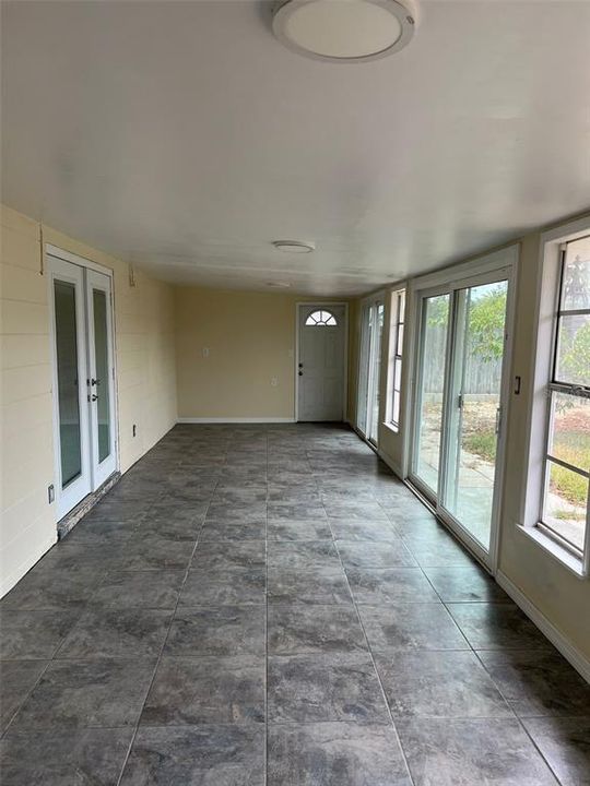 Active With Contract: $315,000 (3 beds, 2 baths, 1736 Square Feet)
