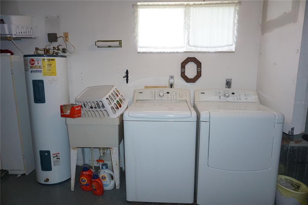 Laundry area in gaage