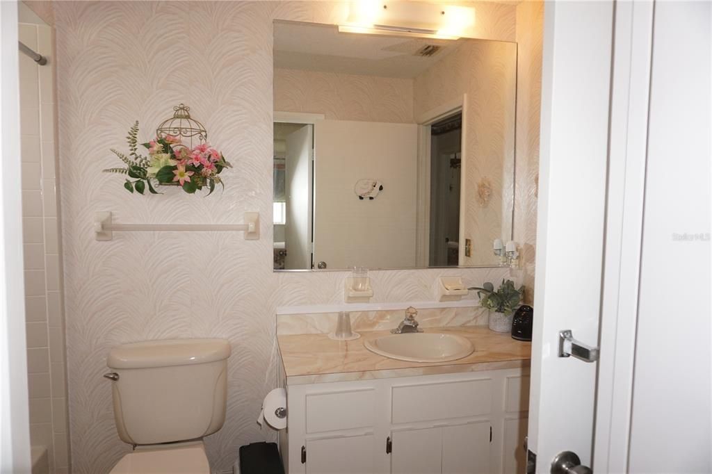 Attached bathroom to guest bedroom