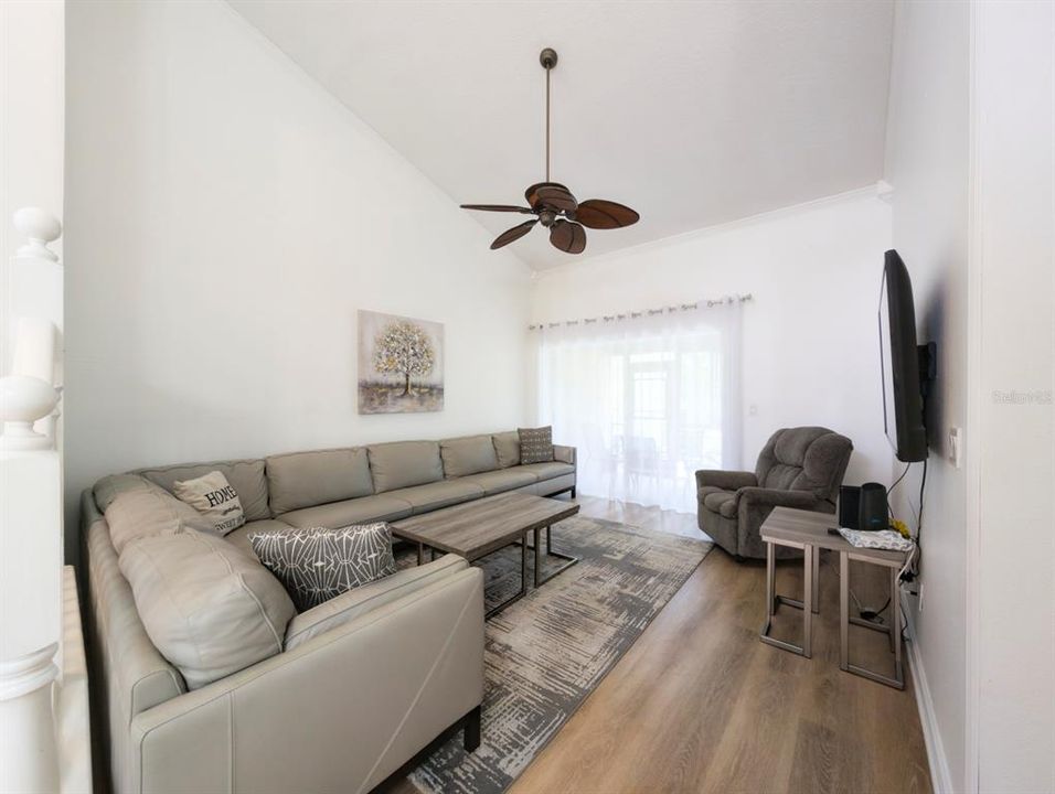 For Sale: $399,000 (3 beds, 2 baths, 1610 Square Feet)