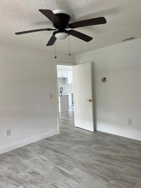 Recently Sold: $280,000 (3 beds, 2 baths, 1070 Square Feet)