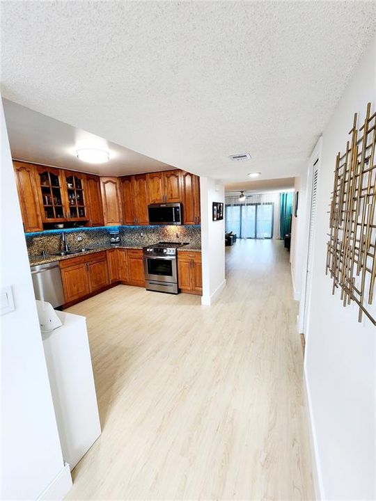 Recently Sold: $337,500 (2 beds, 2 baths, 1220 Square Feet)