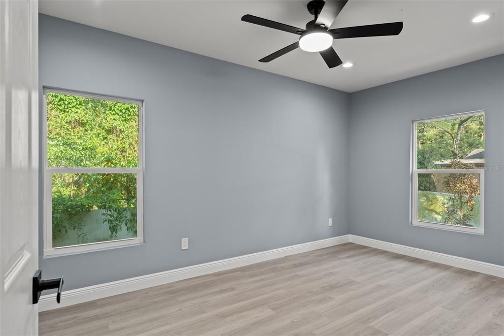 Active With Contract: $475,000 (3 beds, 2 baths, 1610 Square Feet)