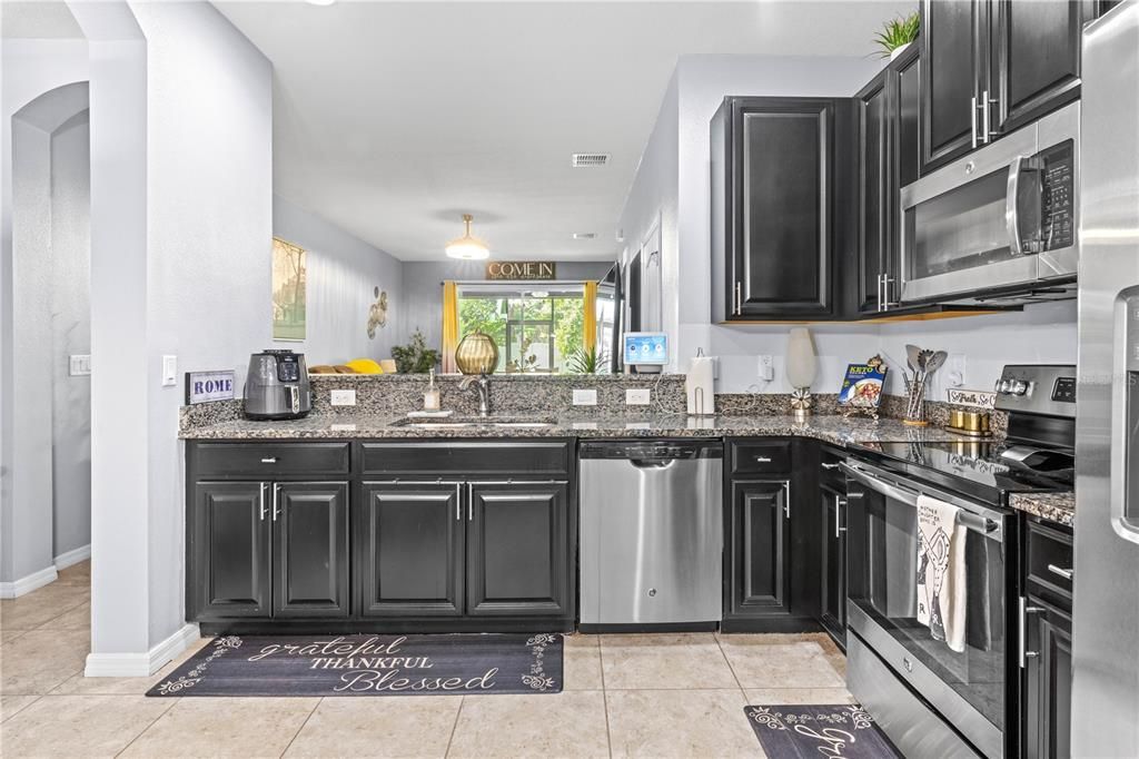 Recently Sold: $295,000 (3 beds, 2 baths, 1536 Square Feet)