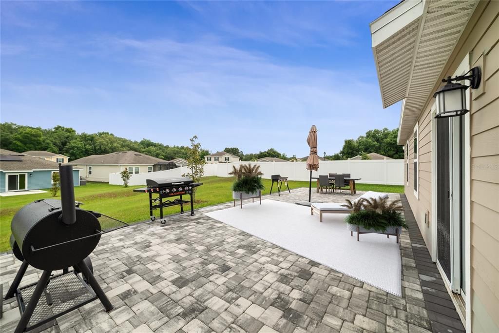 Huge paver patio (virtual staging)