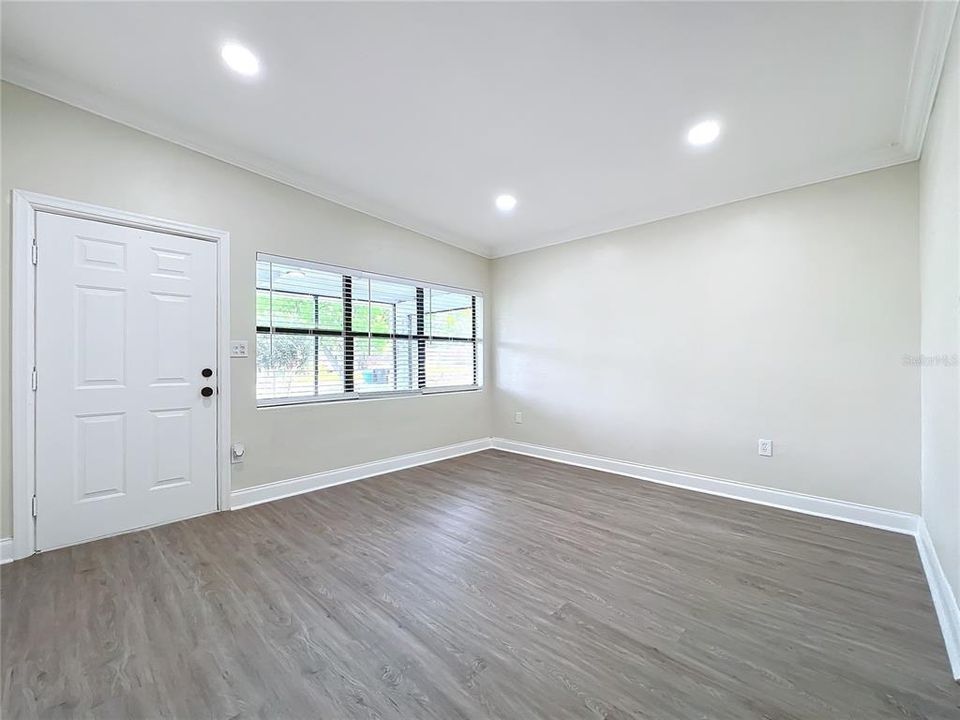 For Sale: $289,000 (3 beds, 1 baths, 1168 Square Feet)