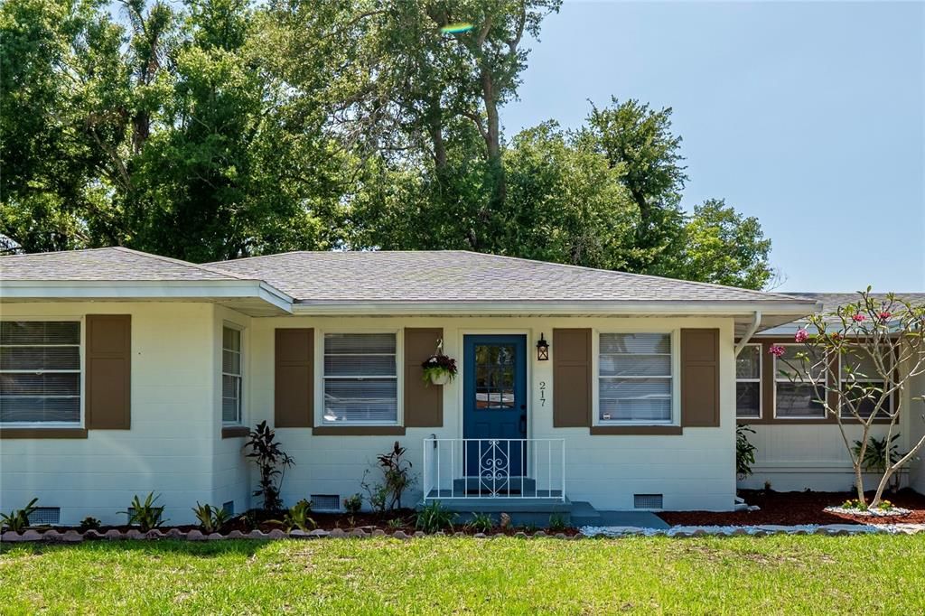 Recently Sold: $255,000 (2 beds, 2 baths, 1220 Square Feet)