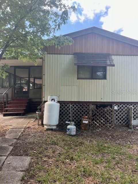 For Sale: $96,000 (2 beds, 2 baths, 784 Square Feet)