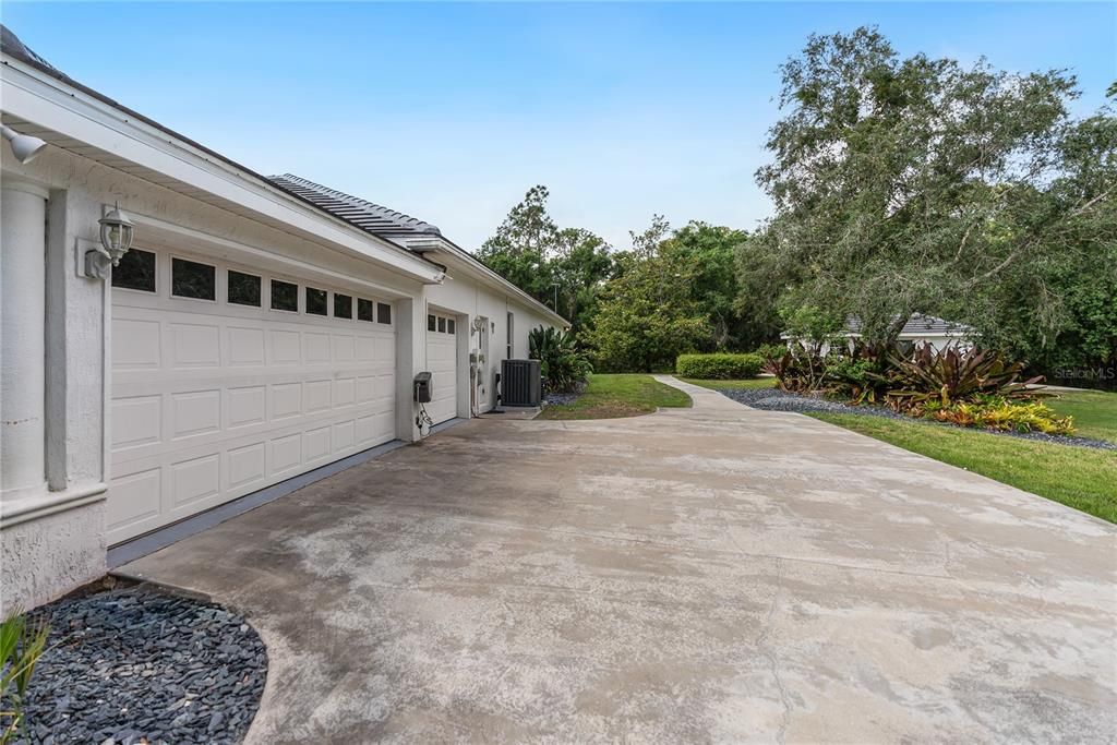 For Sale: $1,950,000 (3 beds, 3 baths, 2994 Square Feet)