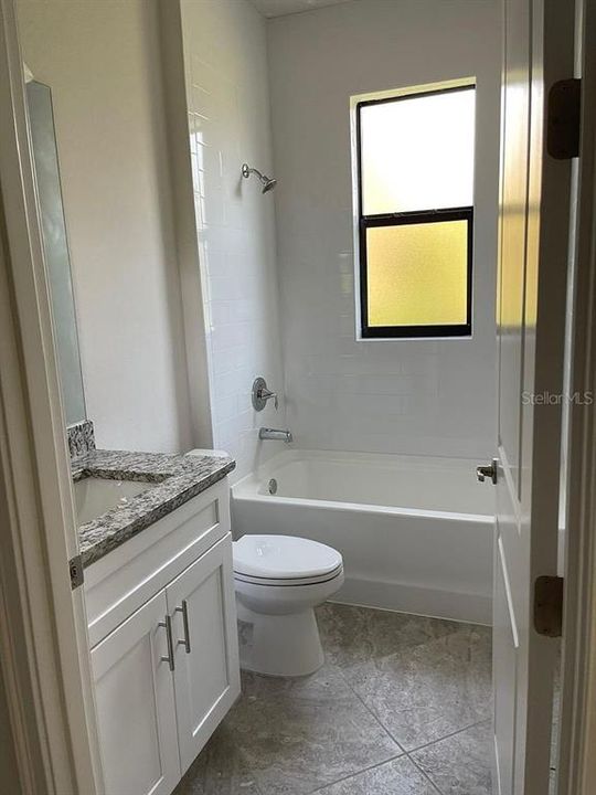 For Rent: $1,995 (3 beds, 2 baths, 1250 Square Feet)