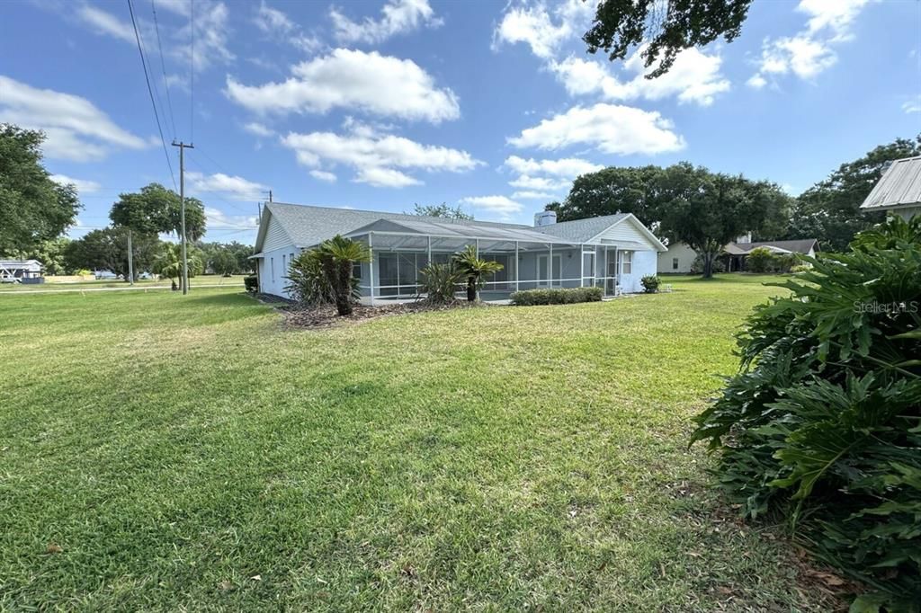 Active With Contract: $599,900 (3 beds, 3 baths, 2863 Square Feet)