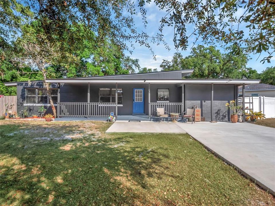 Recently Sold: $319,999 (3 beds, 2 baths, 1303 Square Feet)