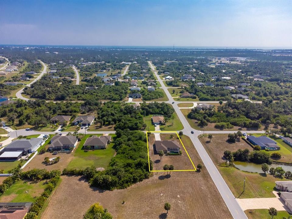 Active With Contract: $499,500 (3 beds, 2 baths, 2092 Square Feet)