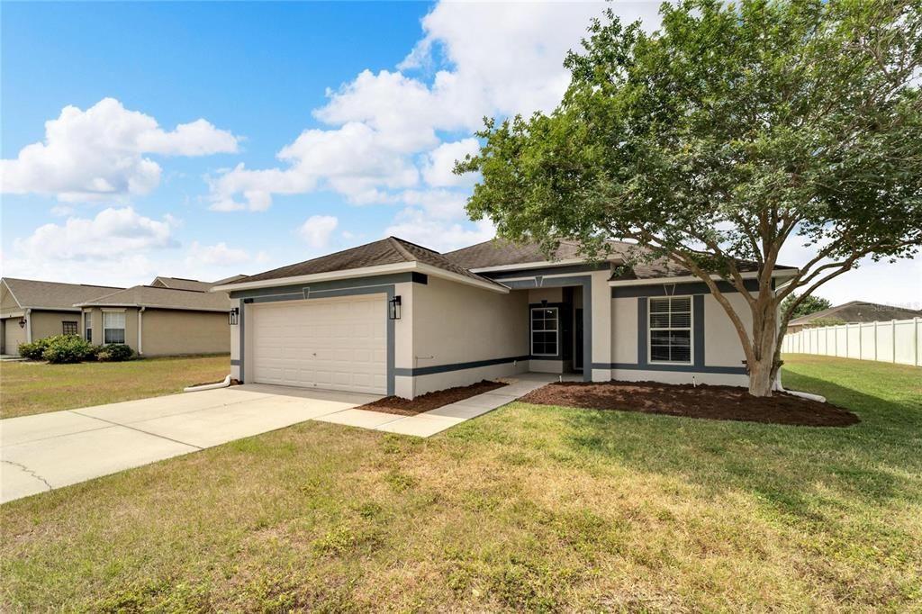 For Sale: $336,000 (4 beds, 2 baths, 1584 Square Feet)