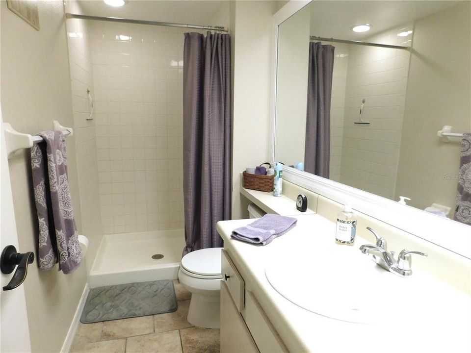 最近租的: $1,700 (2 贝兹, 2 浴室, 879 平方英尺)