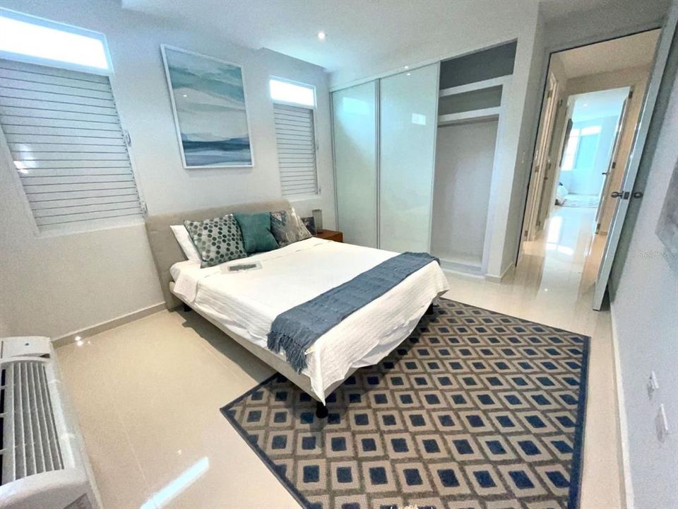 合同活跃: $479,000 (3 贝兹, 2 浴室, 1896 平方英尺)