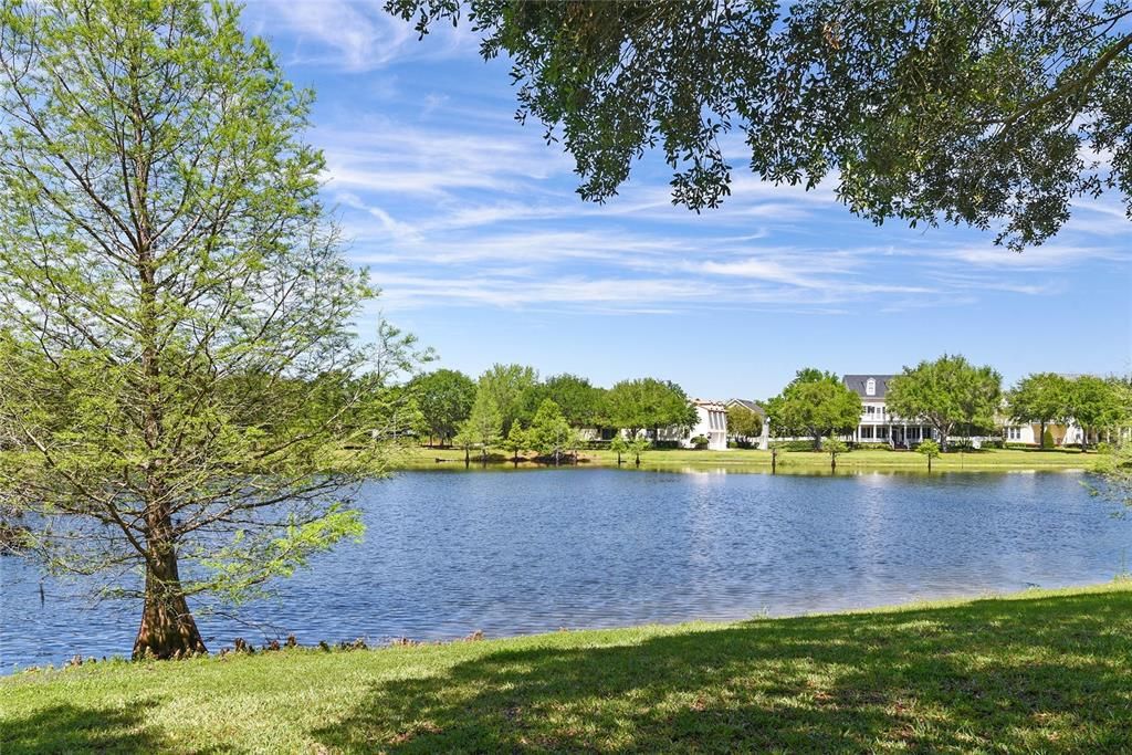 Facing Lake DorellWalk to bike/running paths around Lake Baldwin