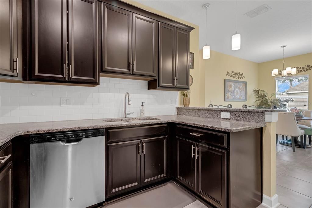 For Sale: $334,900 (2 beds, 2 baths, 1503 Square Feet)