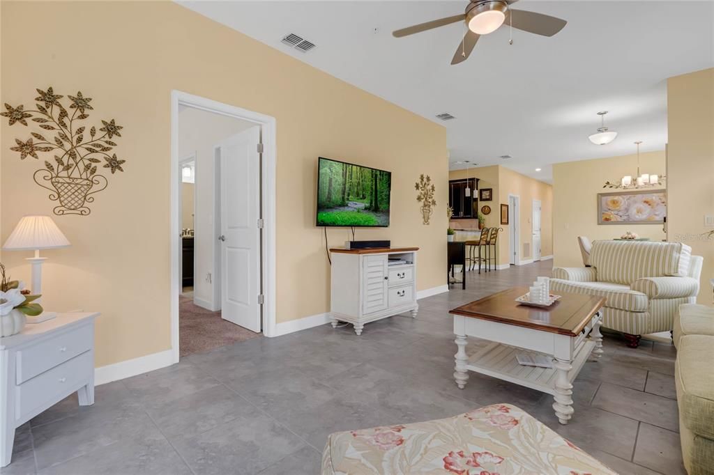 Active With Contract: $334,900 (2 beds, 2 baths, 1503 Square Feet)