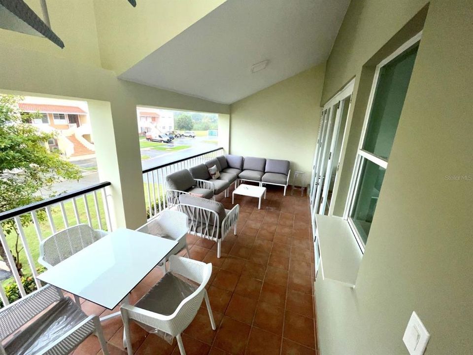 Active With Contract: $479,000 (3 beds, 2 baths, 1842 Square Feet)