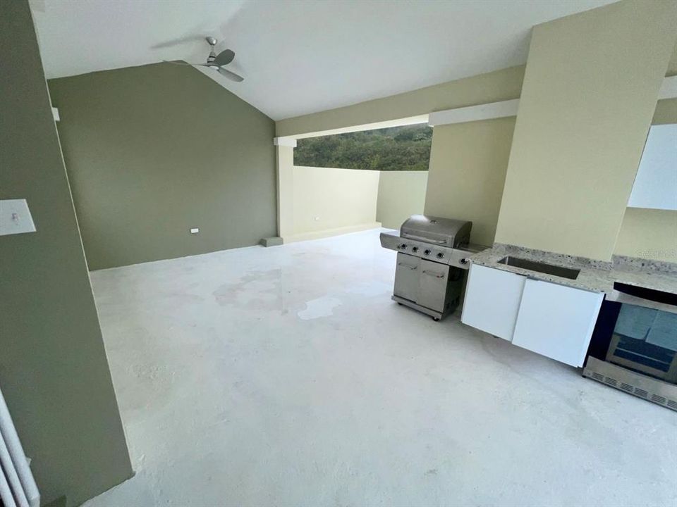 Active With Contract: $479,000 (3 beds, 2 baths, 1842 Square Feet)