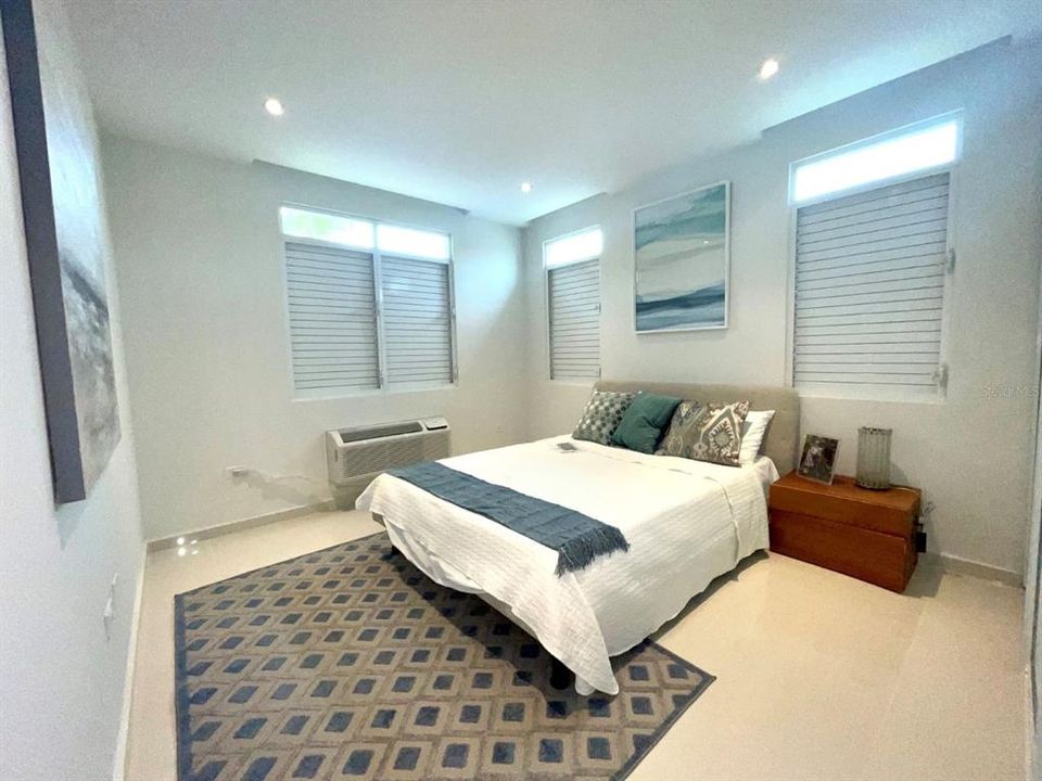 Active With Contract: $479,000 (3 beds, 2 baths, 1842 Square Feet)