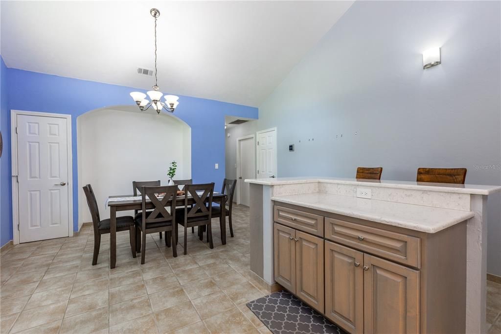 Active With Contract: $259,900 (2 beds, 2 baths, 1410 Square Feet)
