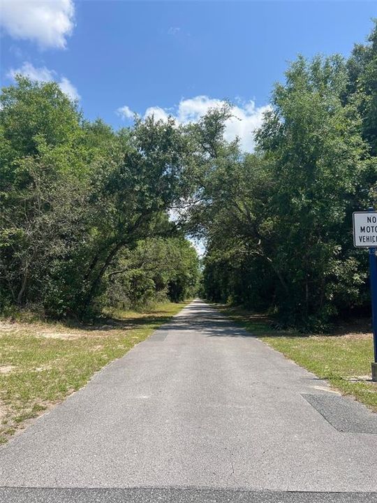 nearby nature trail!