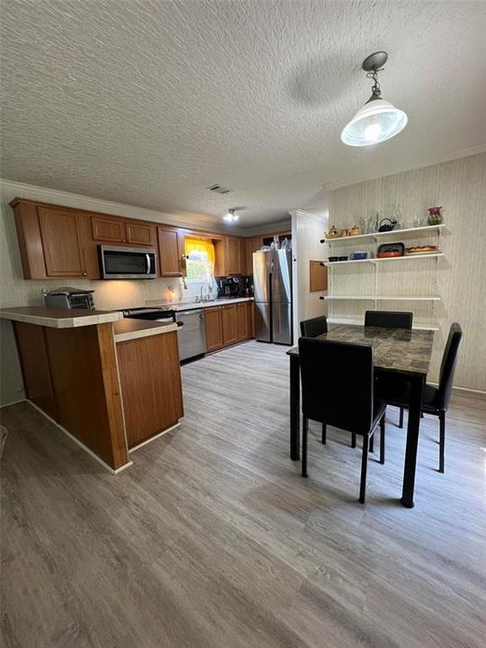 Vendido Recientemente: $149,900 (3 camas, 2 baños, 1140 Pies cuadrados)