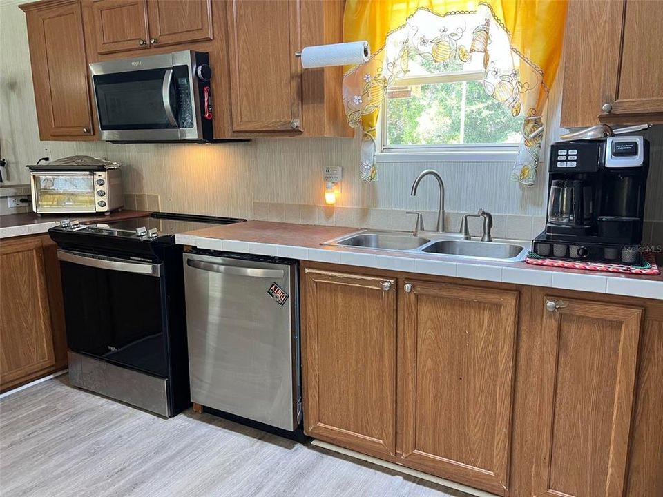 Vendido Recientemente: $149,900 (3 camas, 2 baños, 1140 Pies cuadrados)