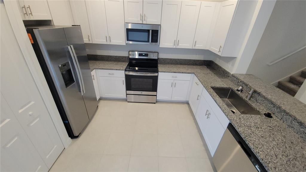 Recently Rented: $1,945 (3 beds, 2 baths, 1634 Square Feet)