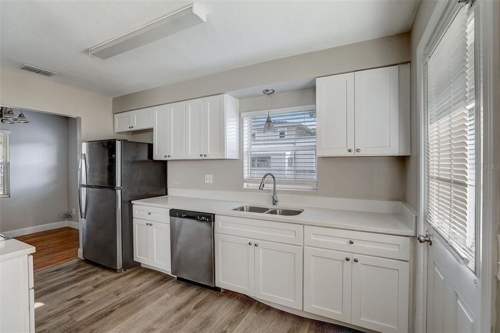 For Sale: $242,500 (3 beds, 1 baths, 1131 Square Feet)