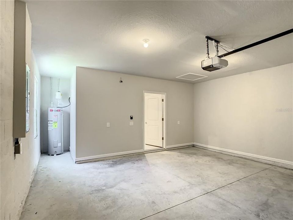 For Rent: $1,900 (3 beds, 2 baths, 1496 Square Feet)