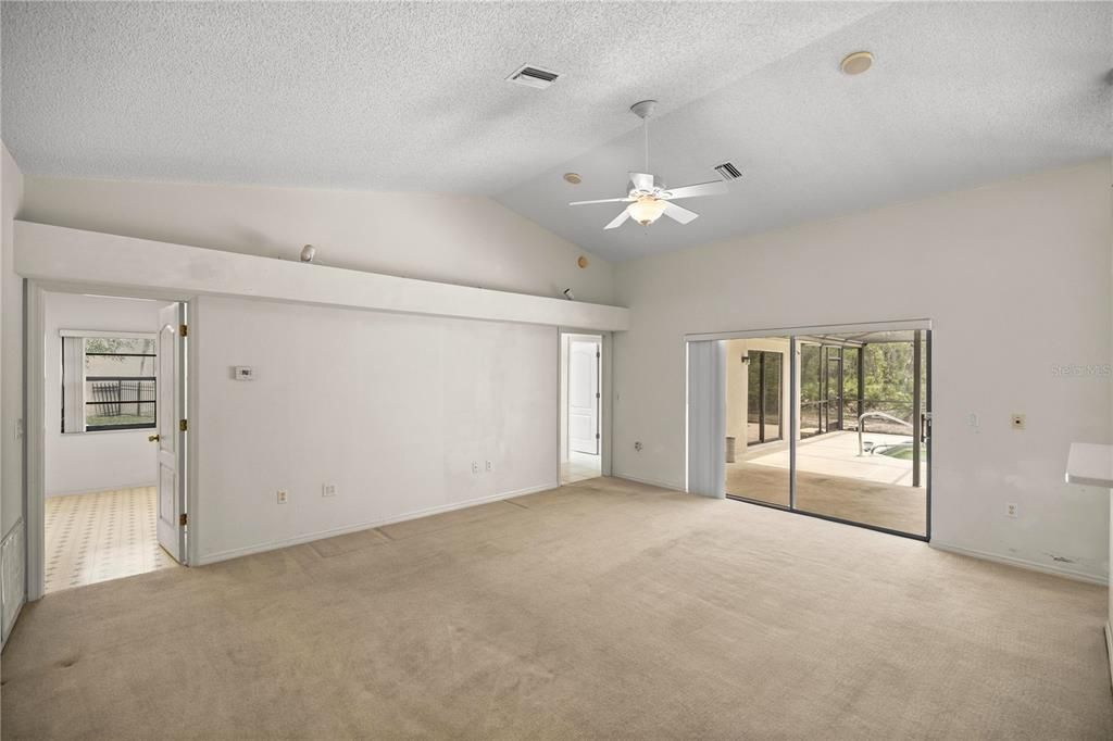 Recently Sold: $299,900 (3 beds, 2 baths, 1682 Square Feet)