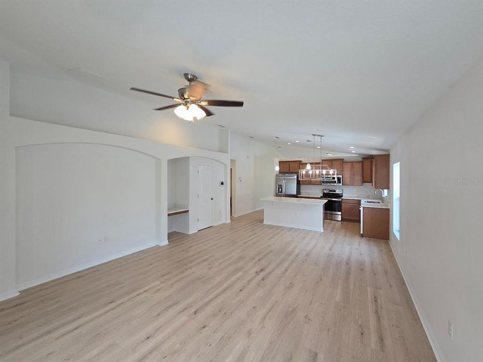 For Sale: $379,900 (3 beds, 2 baths, 2074 Square Feet)