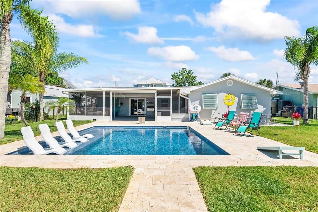 Recently Sold: $679,000 (4 beds, 2 baths, 1695 Square Feet)