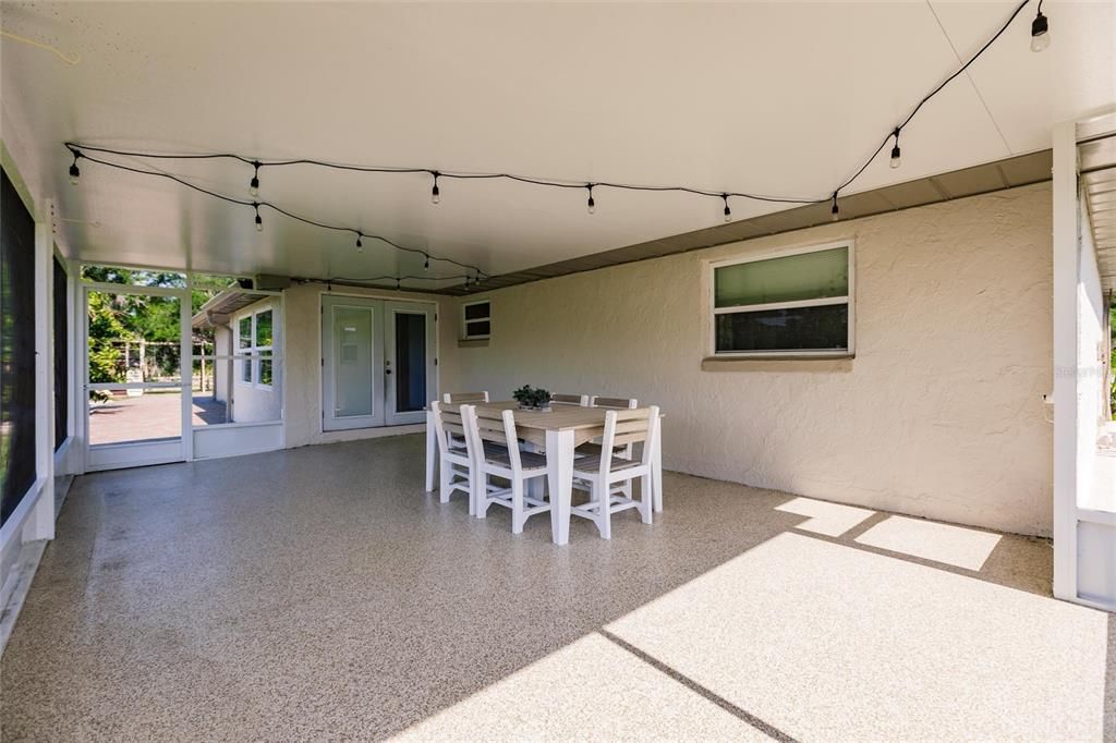 Active With Contract: $495,000 (3 beds, 2 baths, 1994 Square Feet)