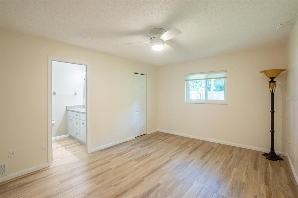 Active With Contract: $389,000 (3 beds, 2 baths, 1657 Square Feet)