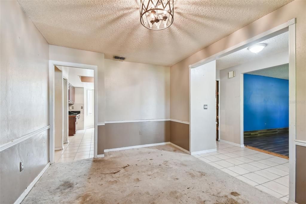 Recently Sold: $380,000 (3 beds, 2 baths, 1866 Square Feet)