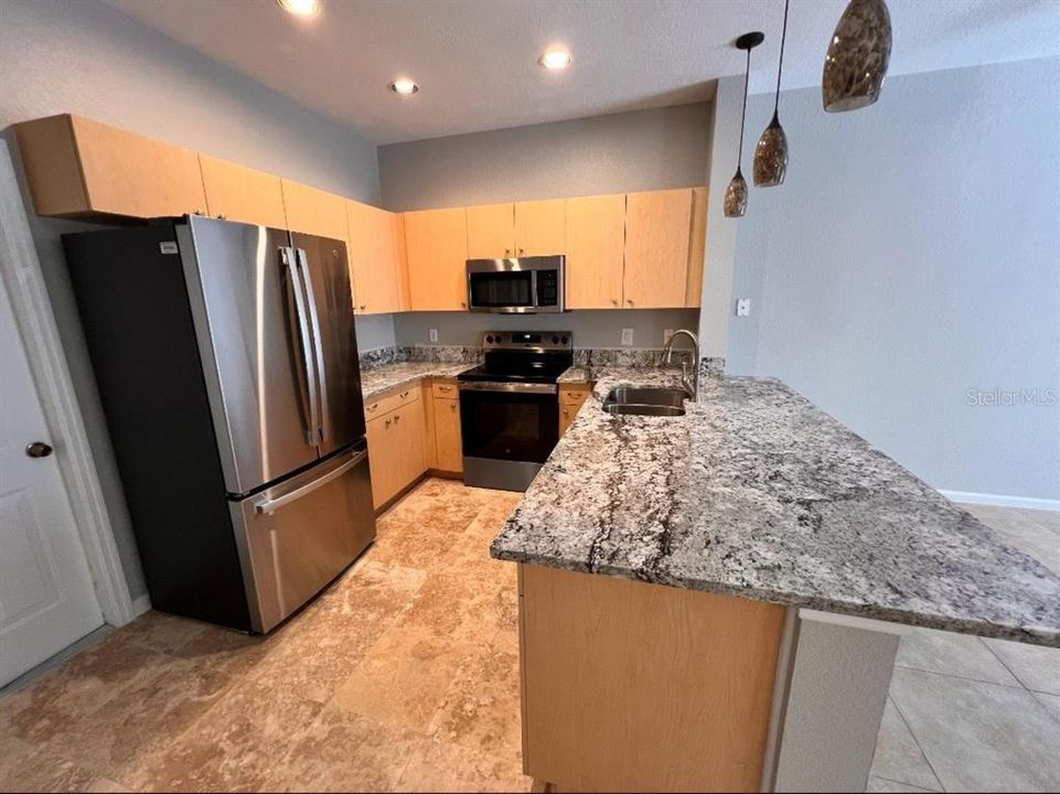 For Rent: $2,100 (2 beds, 2 baths, 1526 Square Feet)