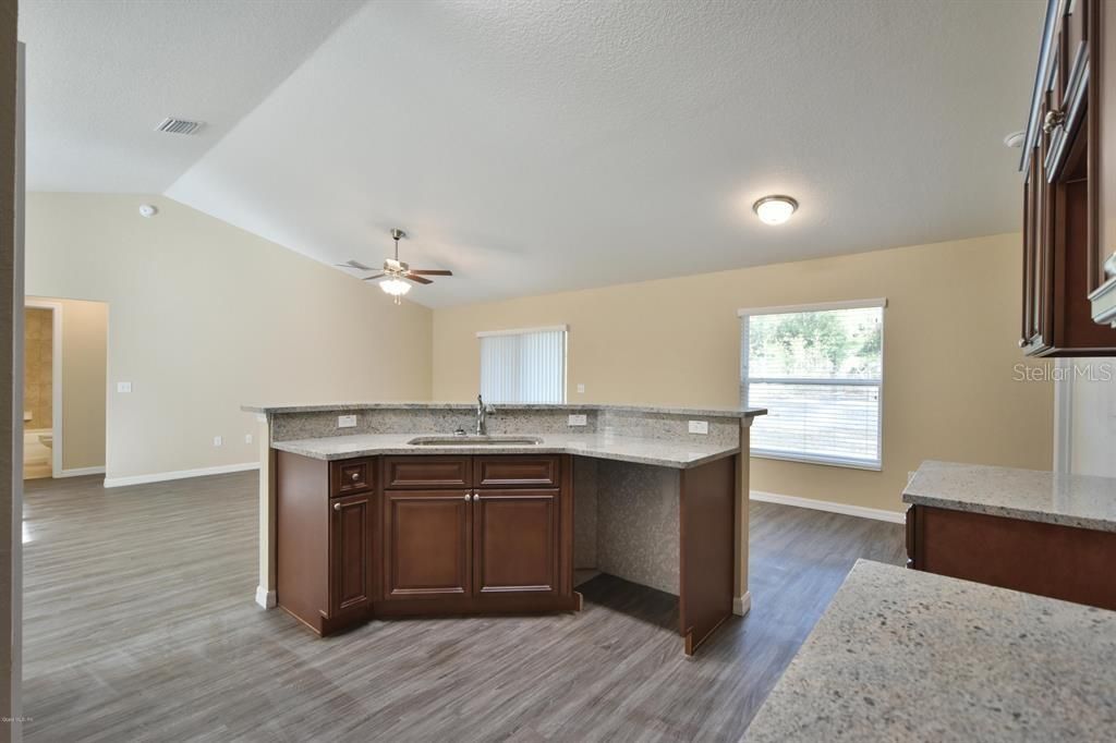 For Sale: $269,900 (3 beds, 2 baths, 1413 Square Feet)
