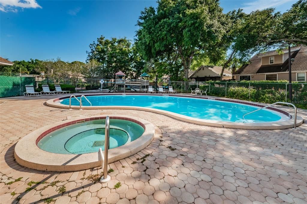 Recently Sold: $410,000 (3 beds, 2 baths, 1898 Square Feet)